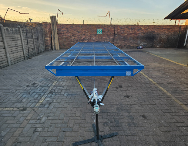 8 Meter Flatbed (Double Axle) 